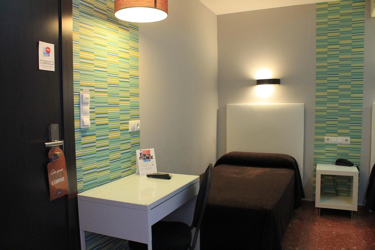 Hostal Restaurante Estacion Jaén Esterno foto